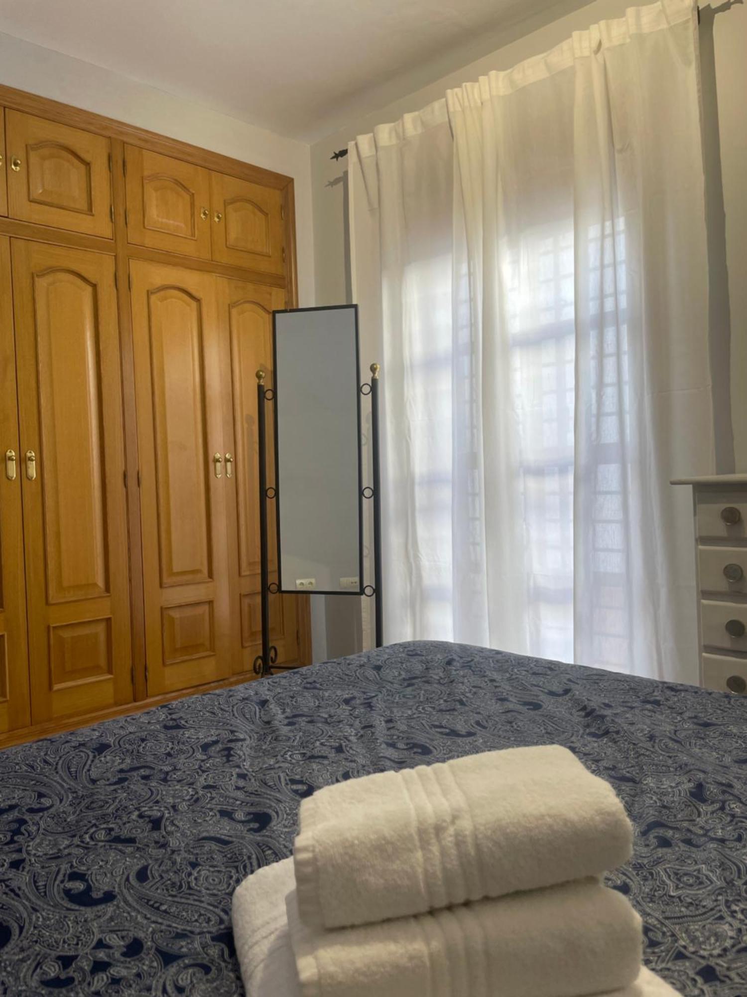 Piso En El Centro De Huelva Silencioso Y Con Gran Patio, Calle La Paz Kültér fotó